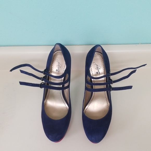 Platinum BP Platform Pump Mary-Jane Style - Picture 2 of 5